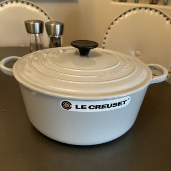 Le Creuset Other - Le Creuset 5.5 qt Round Dutch Oven *NEW* Vapeur